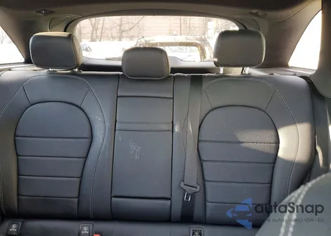 2017 Mercedes-Benz Glc 300 4Matic z USA, uszkodzony, nr VIN WDC0G4KB4HF222805